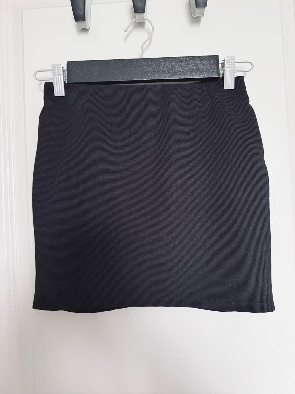 Zara Black Textured Mini Skirt . Size S